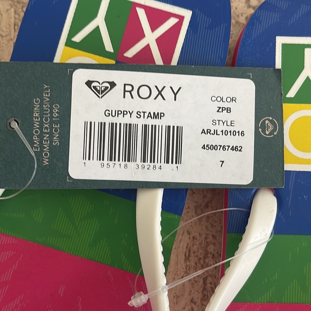 ROXY GUPPY STAMP FLIP FLOP size 7 and 8 in brand new condition. - Picture 3 of 10